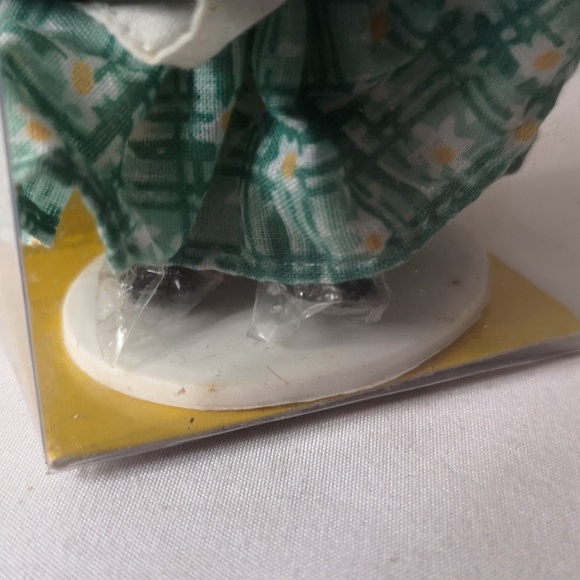 Vintage Anne of Green Gables Kindred Spirits Collection Porcelain Doll in Box - Picture 4 of 5